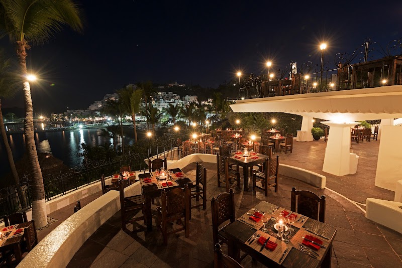 Hotel Las Hadas by Brisas